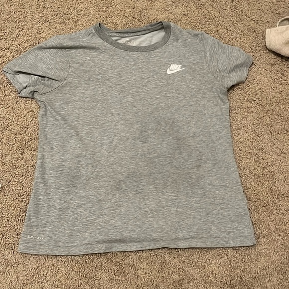 nike shirt - Picture 1 of 1